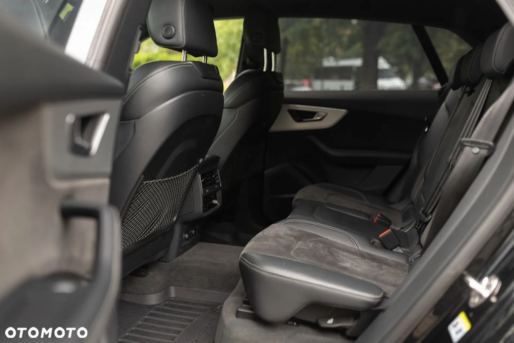 Audi Q8 55 TFSI mHEV Quattro Tiptronic - 12