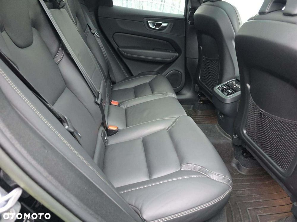 Volvo XC 40 B5 B AWD Ultimate Dark - 9