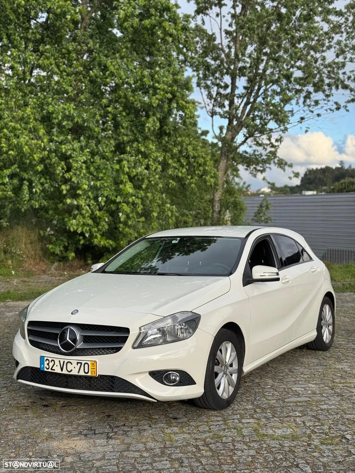 Mercedes-Benz A 180 CDI (BlueEFFICIENCY) Urban - 2