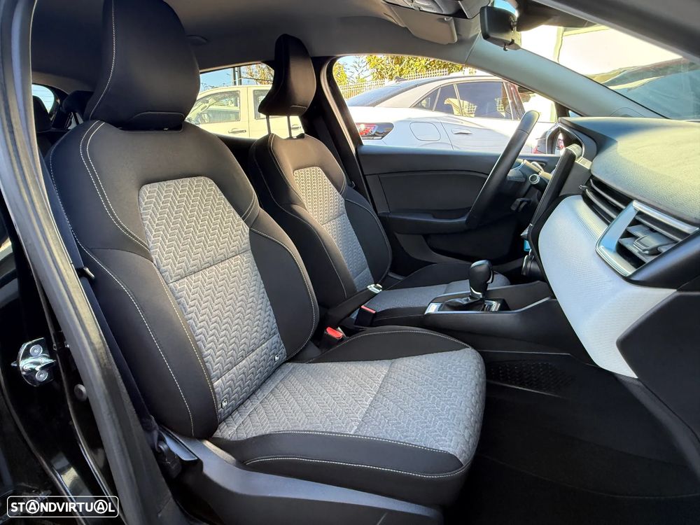 Renault Clio 1.0 TCe Limited CVT - 23