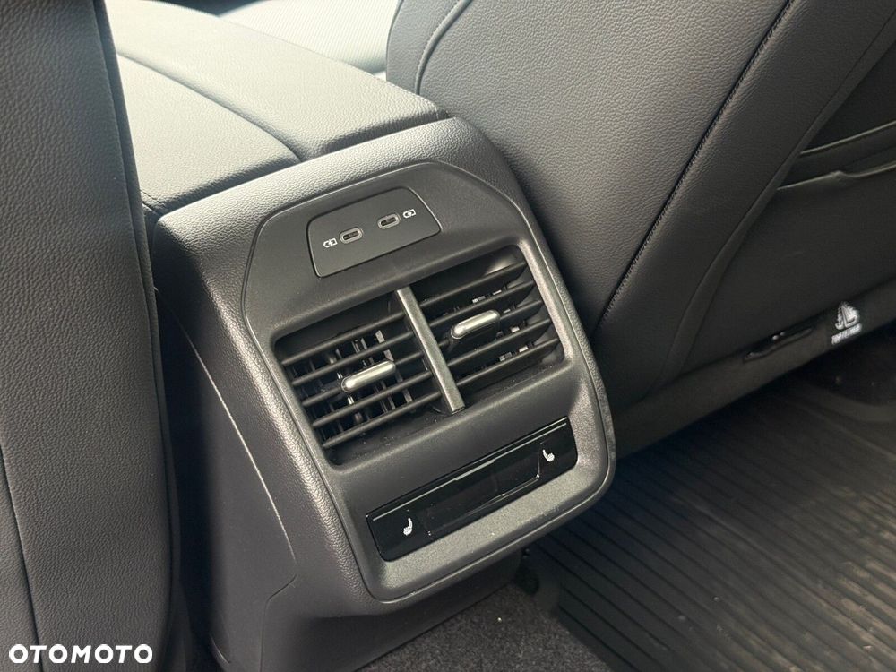 Skoda Superb 1.5 TSI L&K DSG - 34