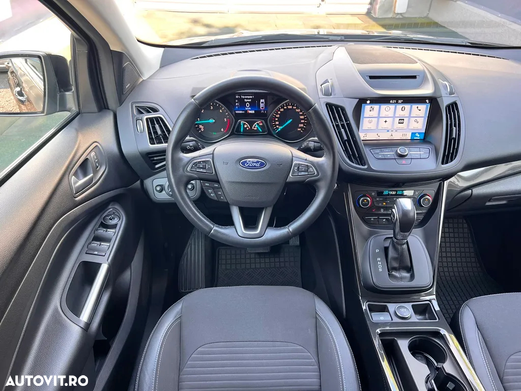 Ford Kuga 2.0 TDCi 4WD Powershift Titanium - 17