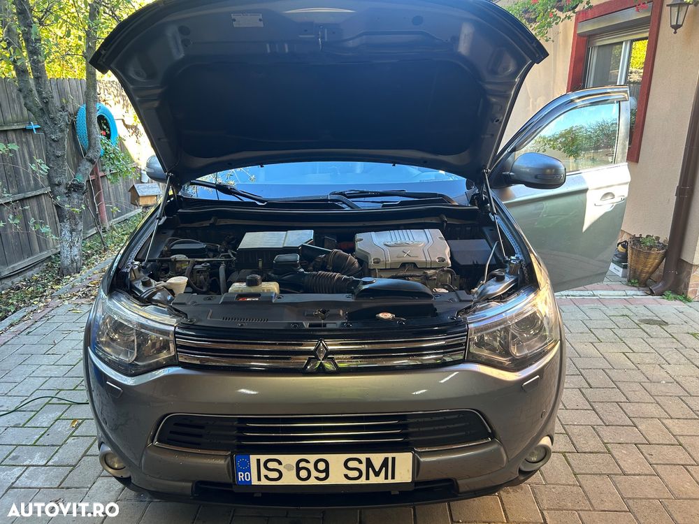 Mitsubishi Outlander - 5