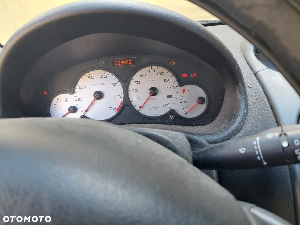 Peugeot 206 - 6