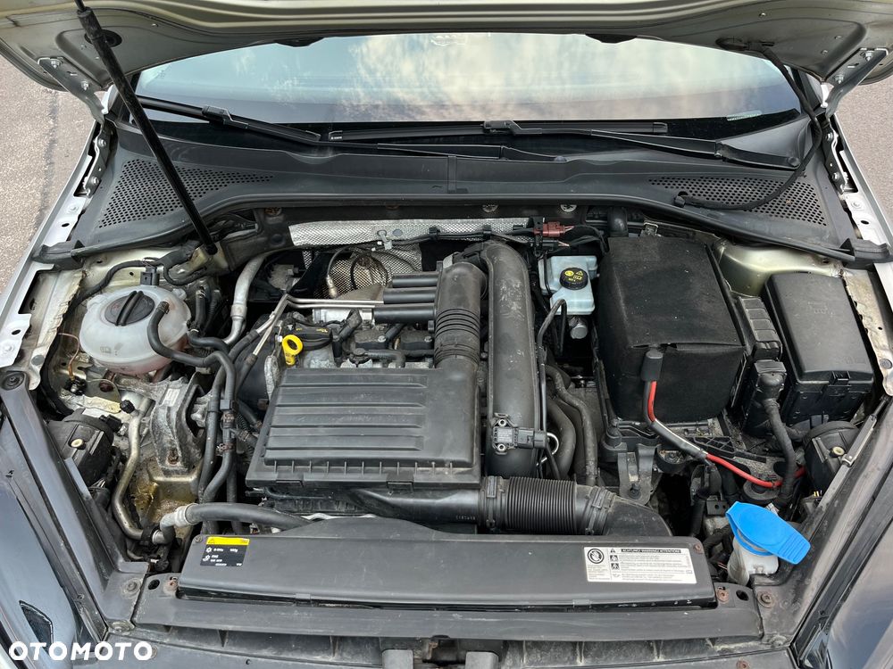 Volkswagen Golf 1.4 TSI BMT Comfortline DSG - 22