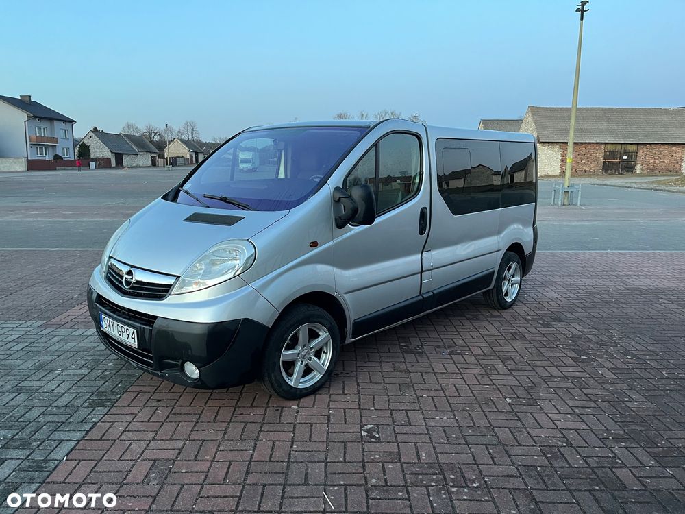 Opel Vivaro - 1