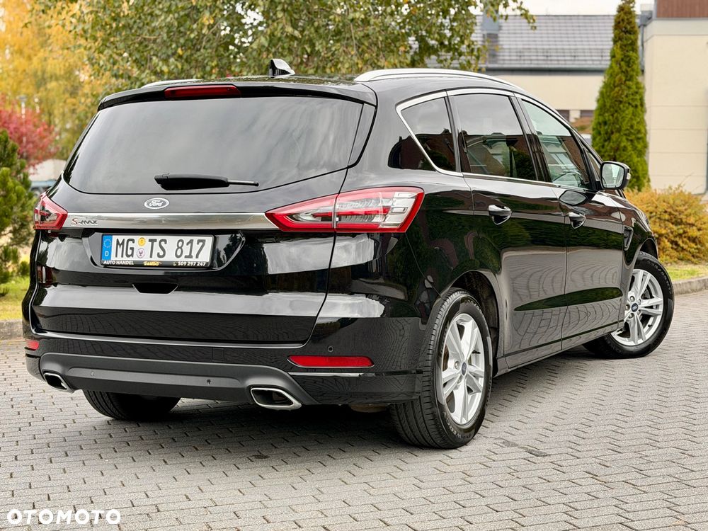Ford S-Max - 16