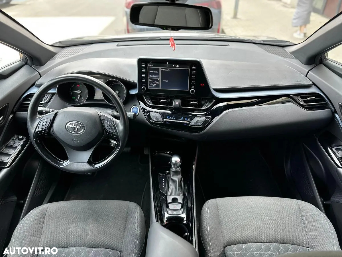 Toyota C-HR 1.8 HSD 4x2 CVT C-ult - 28