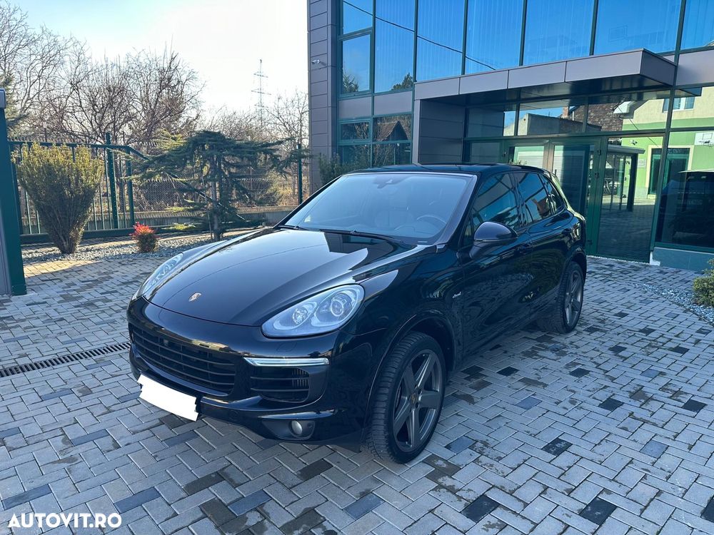 Porsche Cayenne - 1