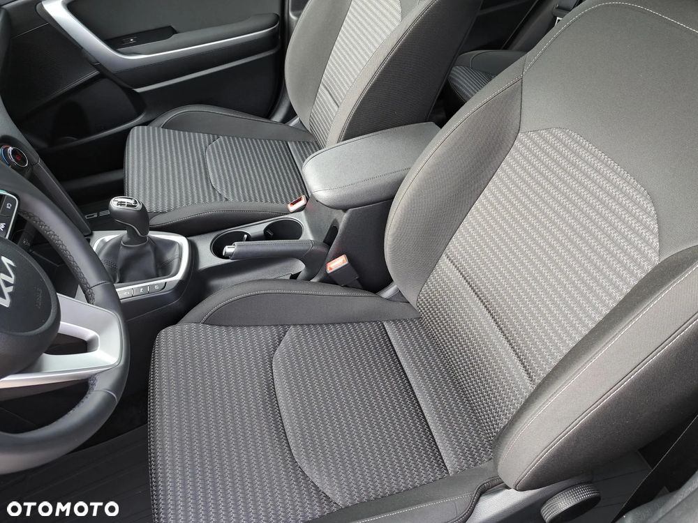 Kia Ceed 1.5 T-GDI M - 12