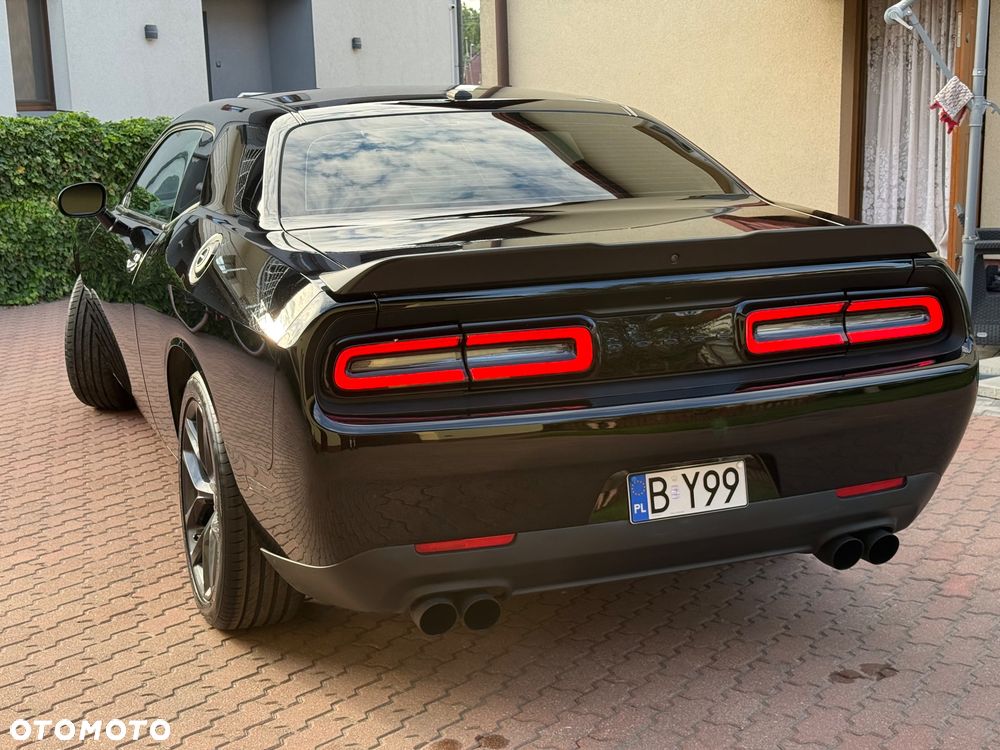 Dodge Challenger 3.6 SXT Plus - 29
