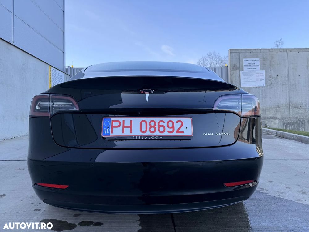Tesla Model 3 - 14