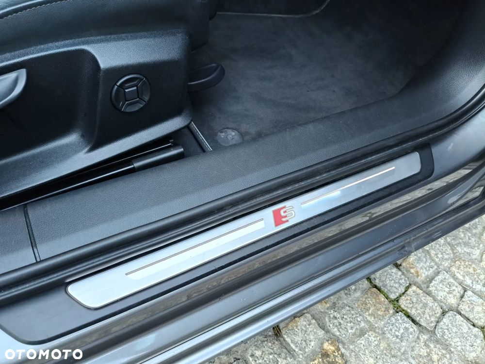 Audi A6 Avant 40 TDI quattro S tronic S line - 21