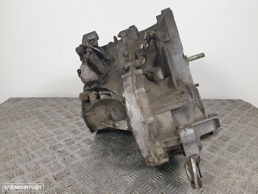 CAIXA VELOCIDADES FIAT STILO MULTI WAGON 2004 - - 2