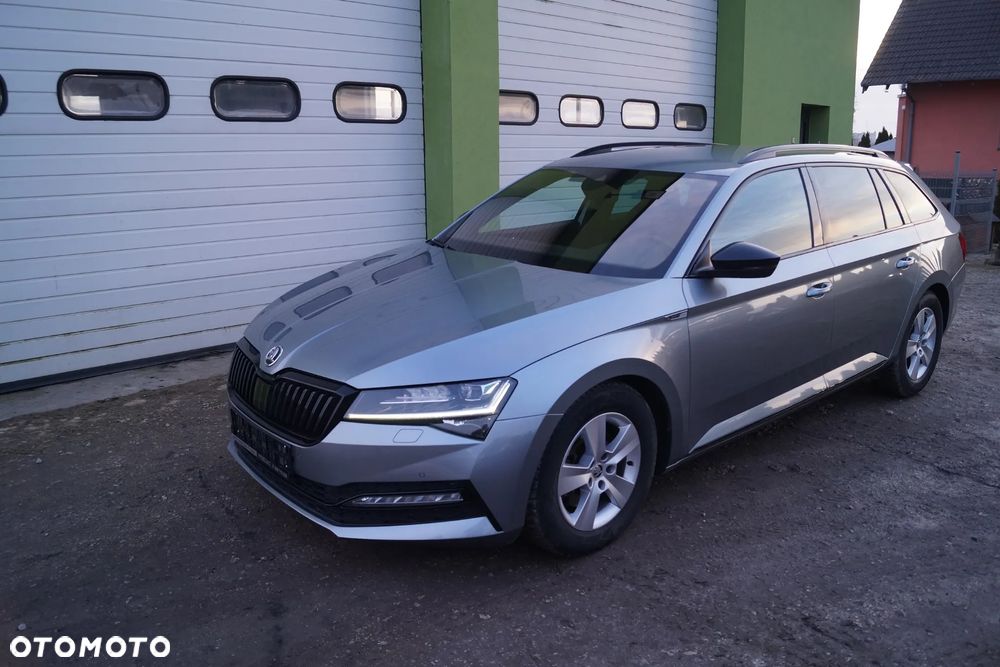 Skoda Superb 2.0 TDI DSG Sportline - 1