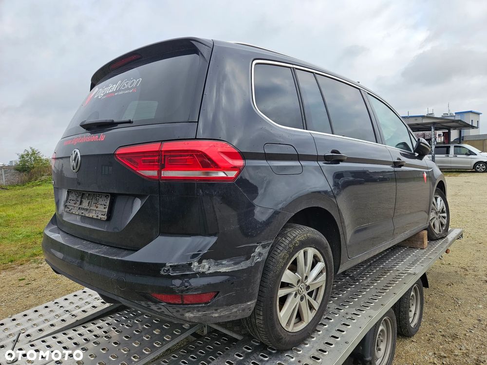 Volkswagen Touran 2.0 TDI SCR DSG Comfortline - 3