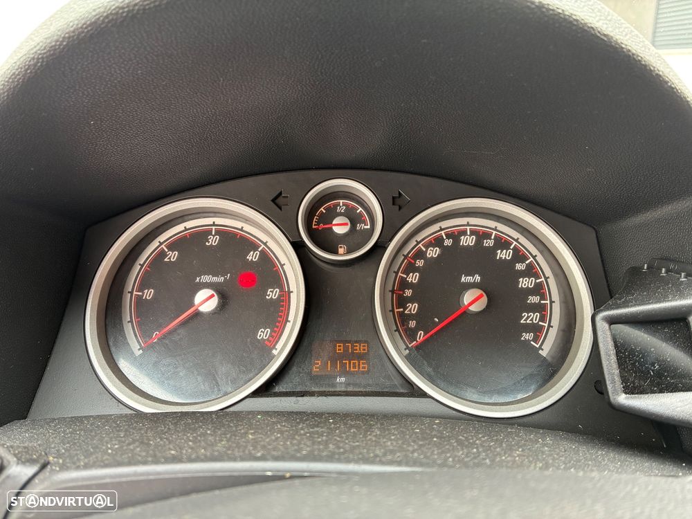 Opel Astra GTC 1.3 CDTi - 6