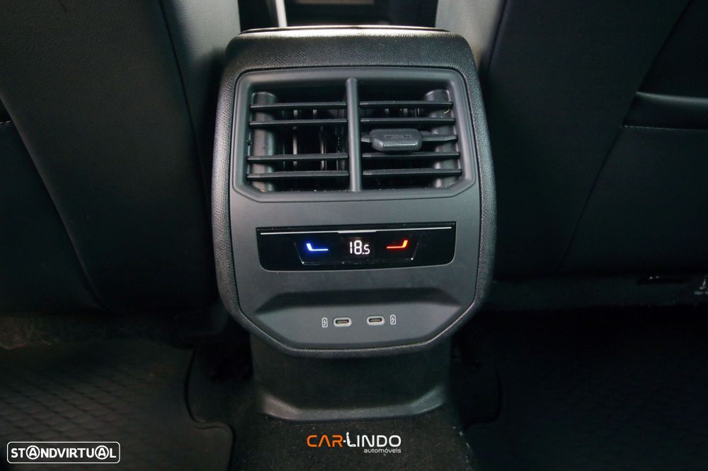 Cupra Leon 1.4 e-Hybrid MID DSG - 24