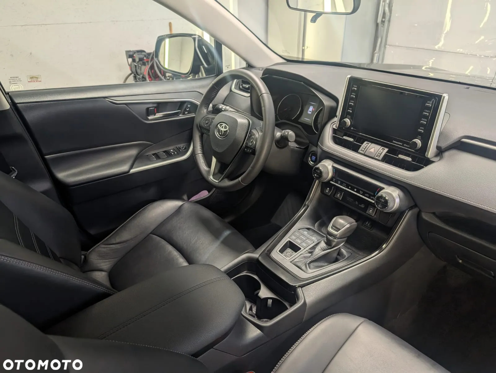 Toyota RAV4 - 5