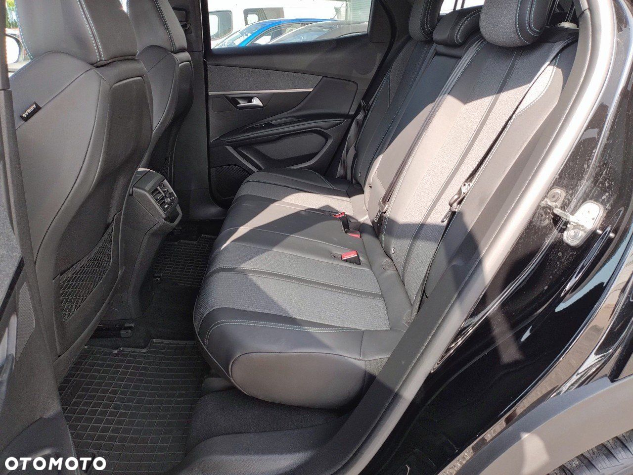 Peugeot 3008 1.2 PureTech GT S&S EAT8 - 10