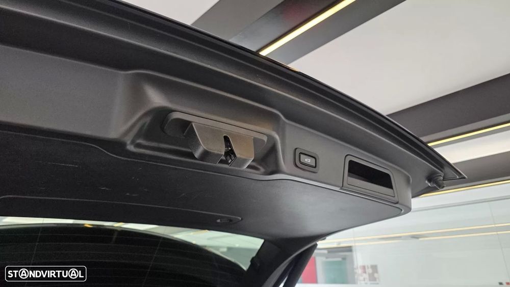 Land Rover Range Rover Evoque 2.0 D150 AWD R-Dynamic S Auto - 25