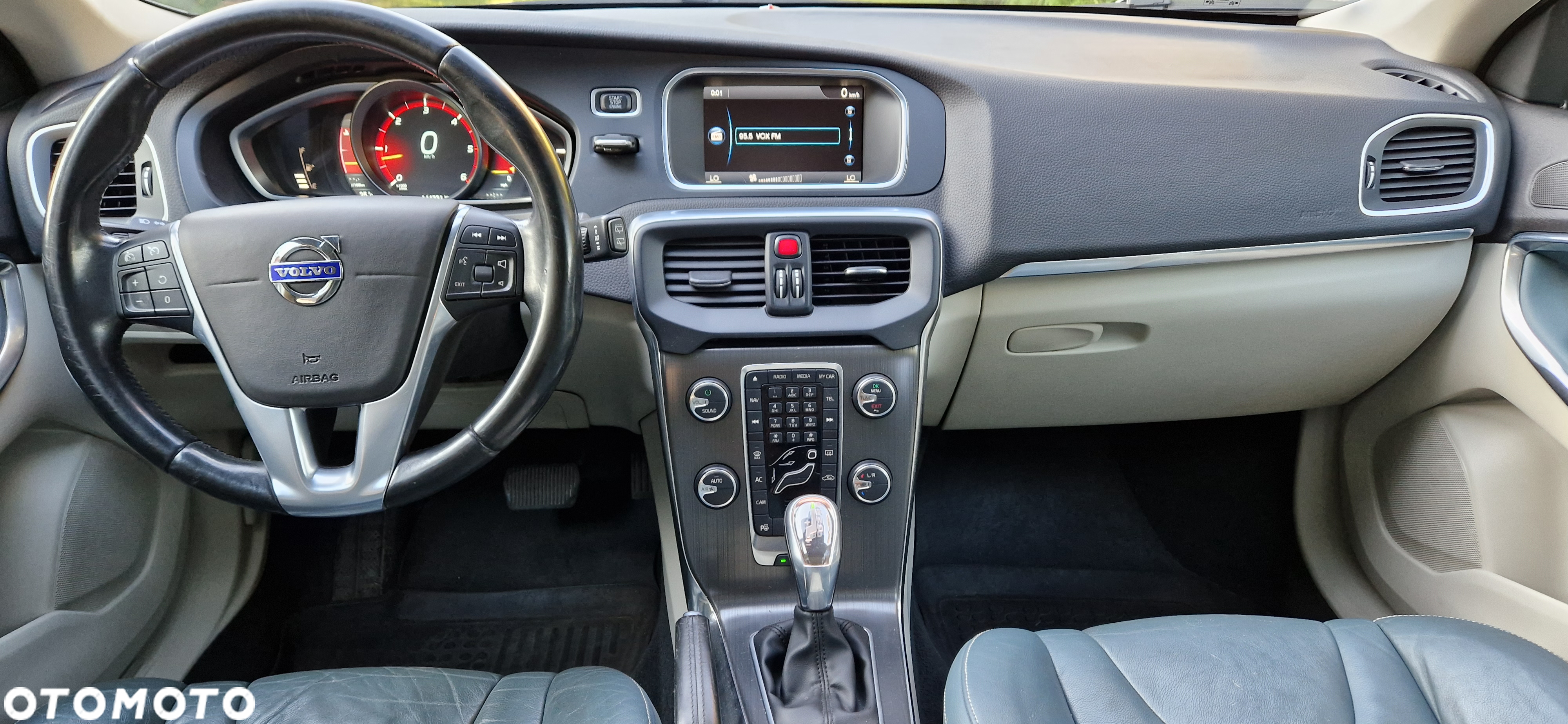 Volvo V40 D4 Summum - 11