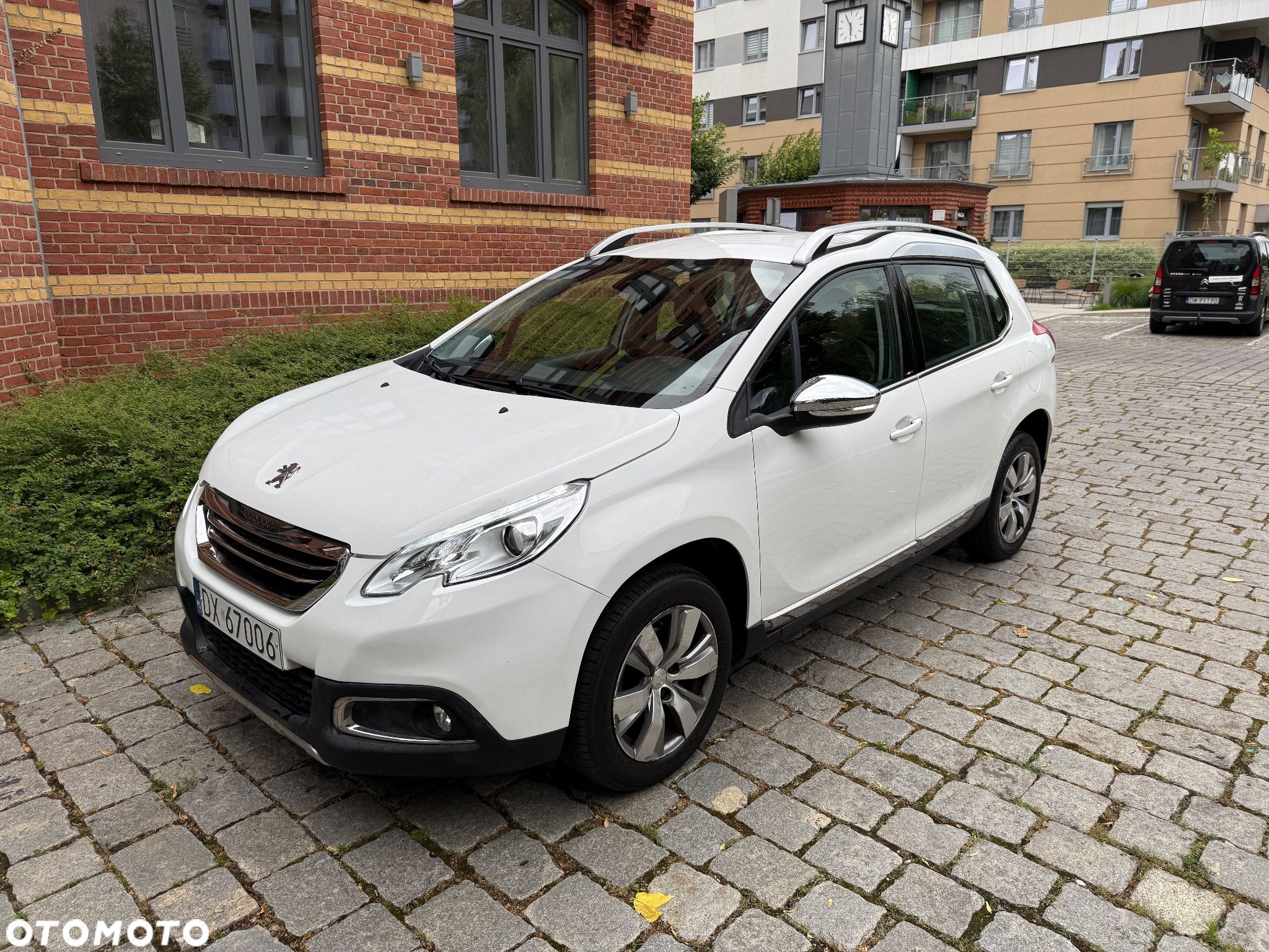 Peugeot 2008 1.6 BlueHDi Allure - 1