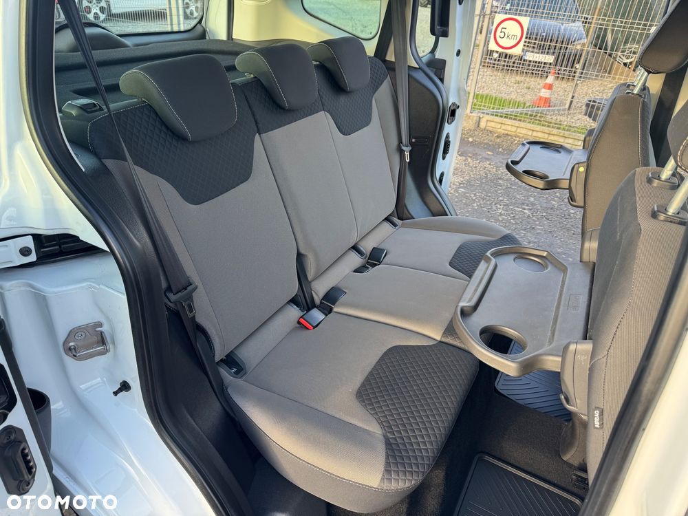Ford Tourneo Courier 1.5 TDCi S&S Trend - 14