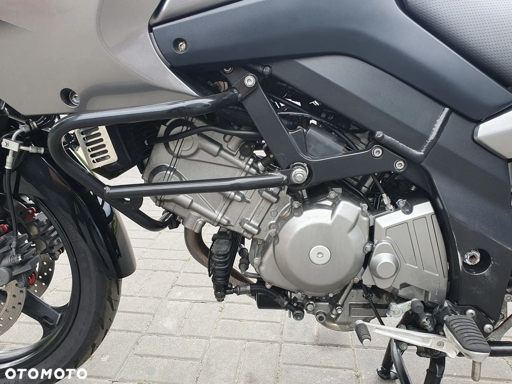 Suzuki V-STROM - 31