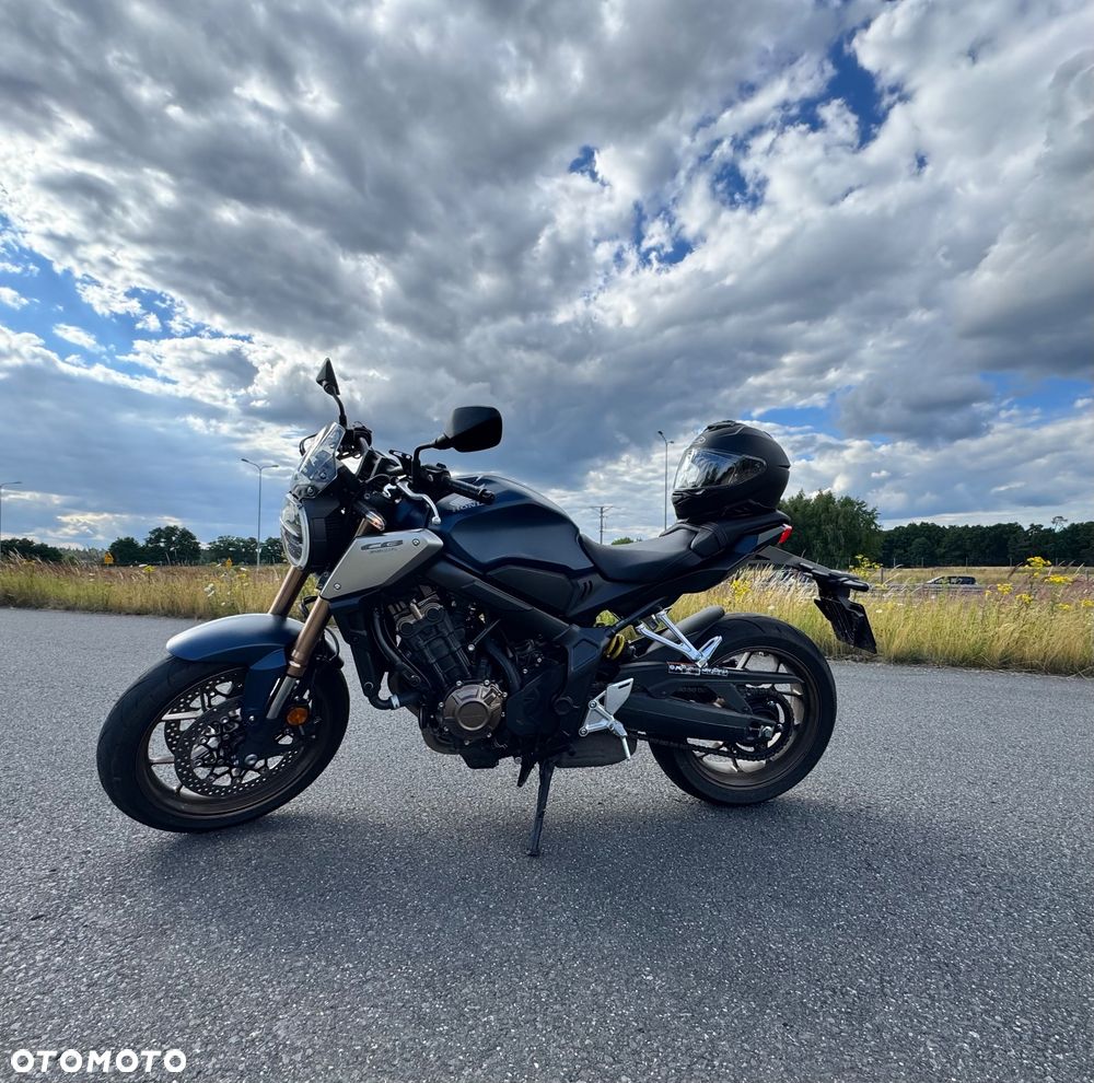 Honda CB - 2