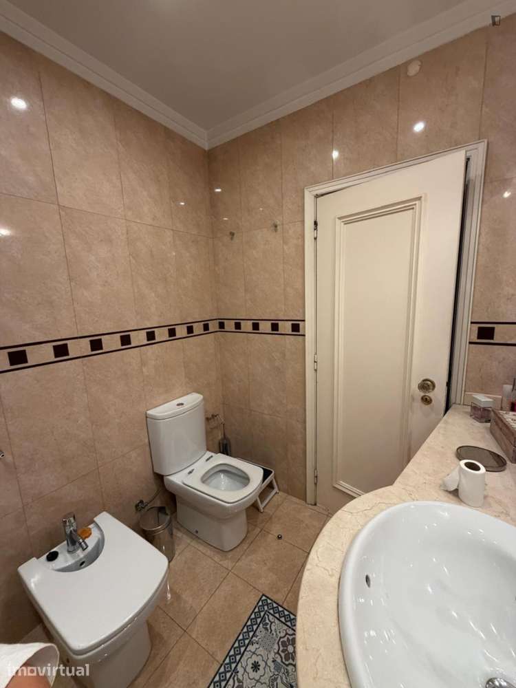 Quarto - localizado em Oliveira do Douro Porto - Grande imagem: 5/13