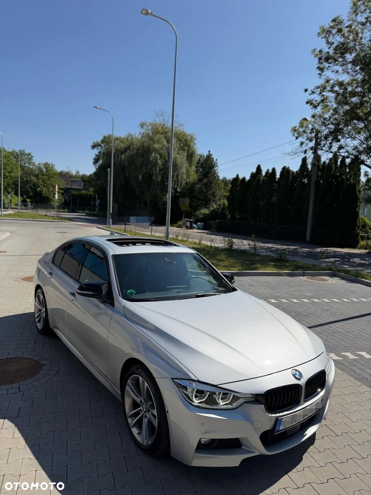 BMW Seria 3 330i xDrive Edition M Sport Shadow - 2