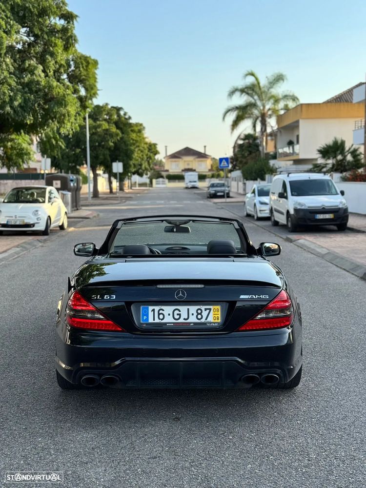 Mercedes-Benz SL 63 AMG Standard - 13