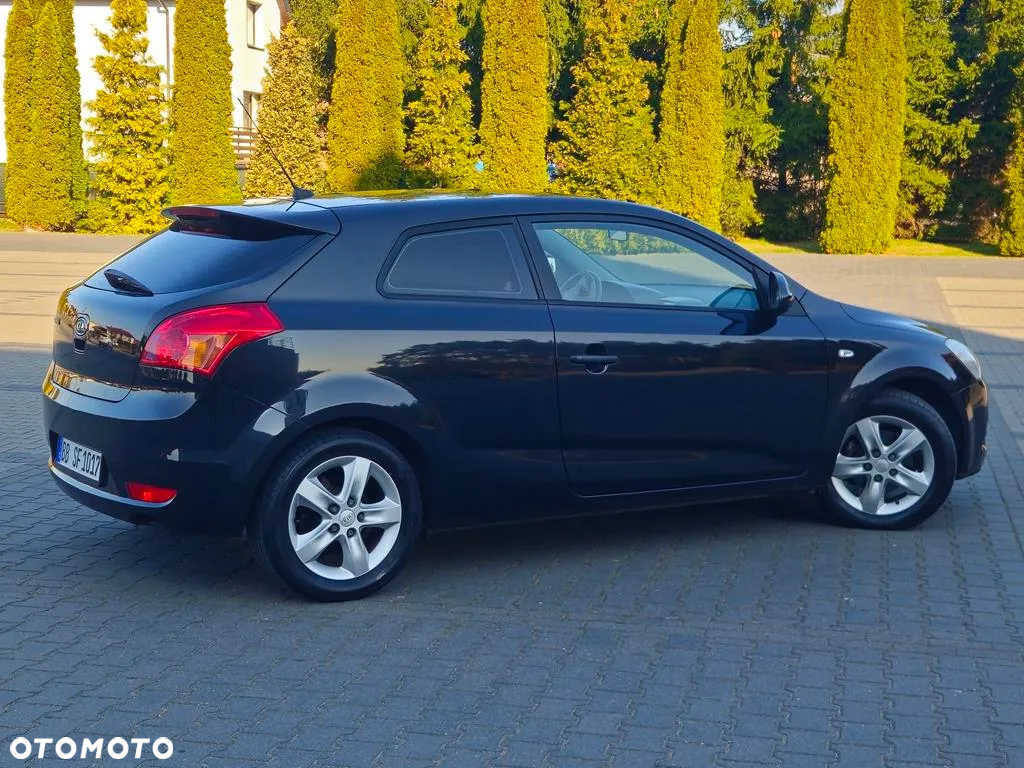Kia ProCeed - 22