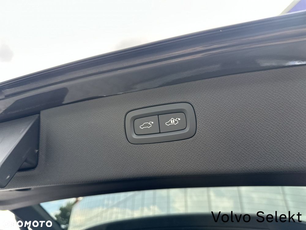 Volvo XC 90 - 31