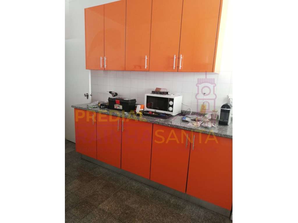 Quarto em Apartamento T5 - Junto à Faculdade de Desporto - Coimbra - Grande imagem: 5/13