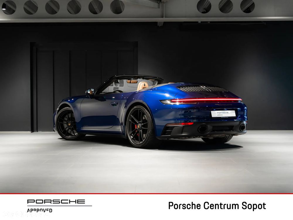 Porsche 911 Carrera GTS Cabrio - 3