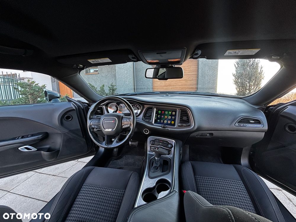 Dodge Challenger - 27