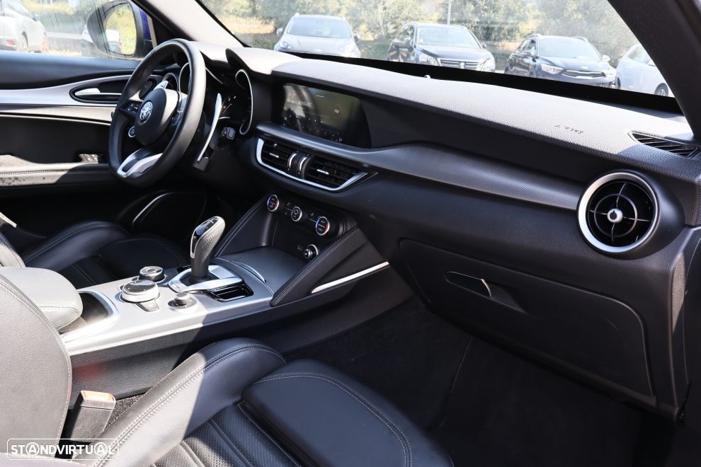 Alfa Romeo Stelvio 2.2 D Sprint Q4 AT8 - 13
