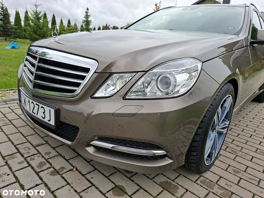 Mercedes-Benz Klasa E 250 T CDI DPF BlueEFFICIENCY Automatik Avantgarde - 11