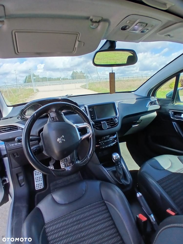 Peugeot 208 e-HDi 115 Stop&Start Allure - 9