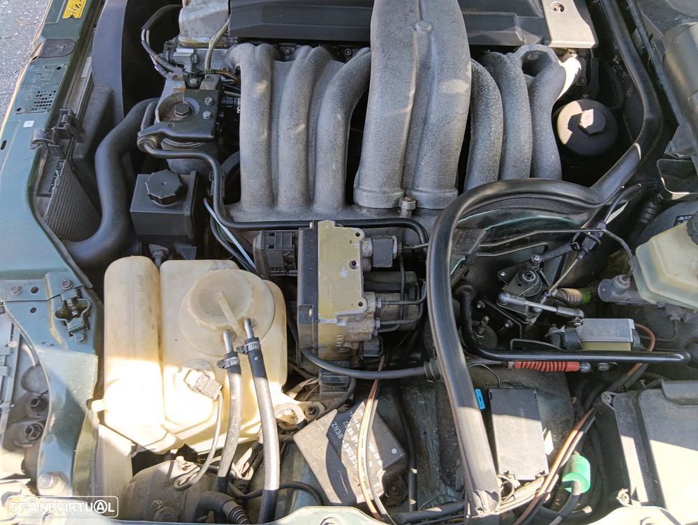 Mercedes-Benz E 300 - 21