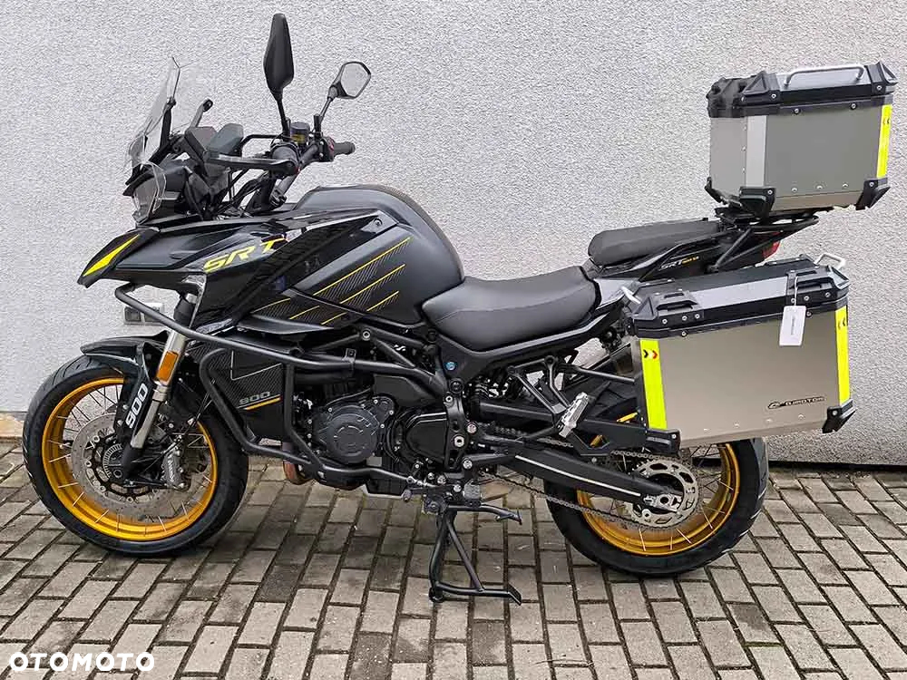 QJMOTOR 900 SX - 6
