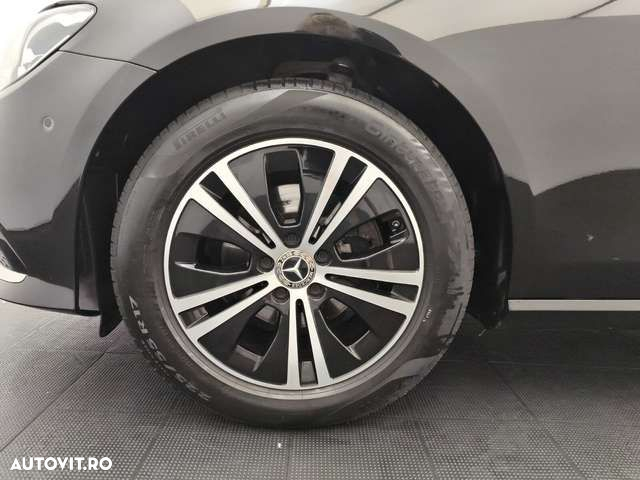 Mercedes-Benz E - 10