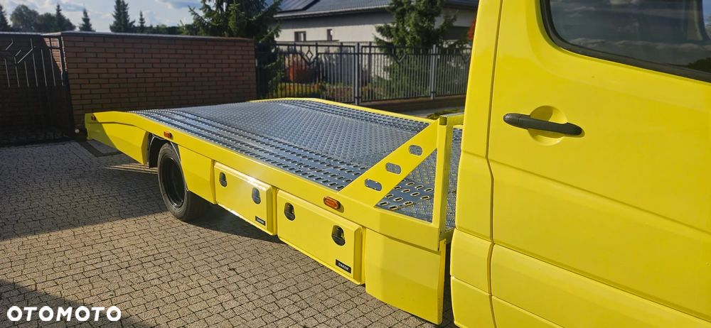 Mercedes-Benz Sprinter - 17