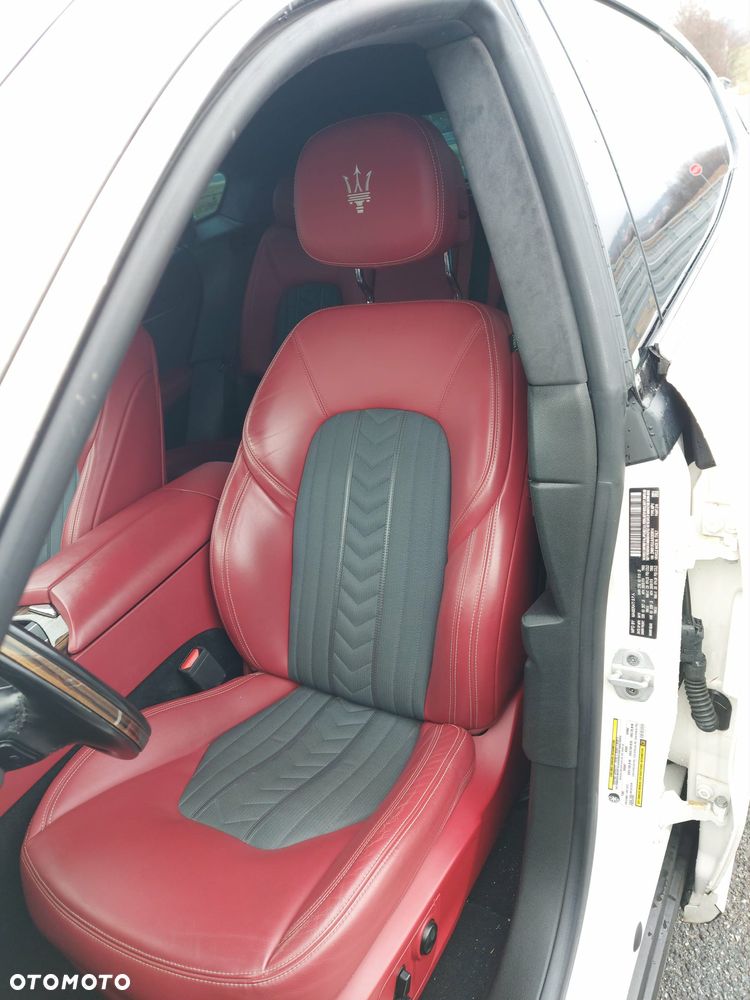 Maserati Levante Q4 GranLusso - 25