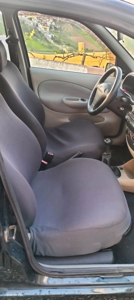 Ford Fiesta 1.25 Techno - 10