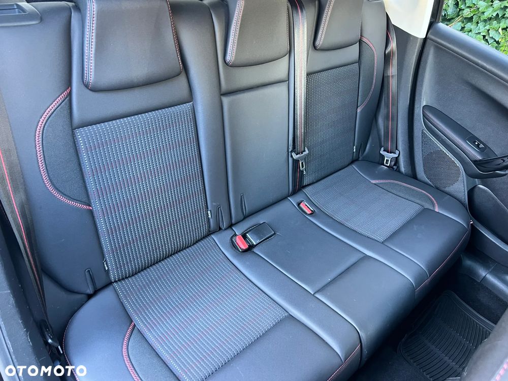 Peugeot 2008 PureTech 110 Stop&Start EAT6 GT-Line Edition - 26