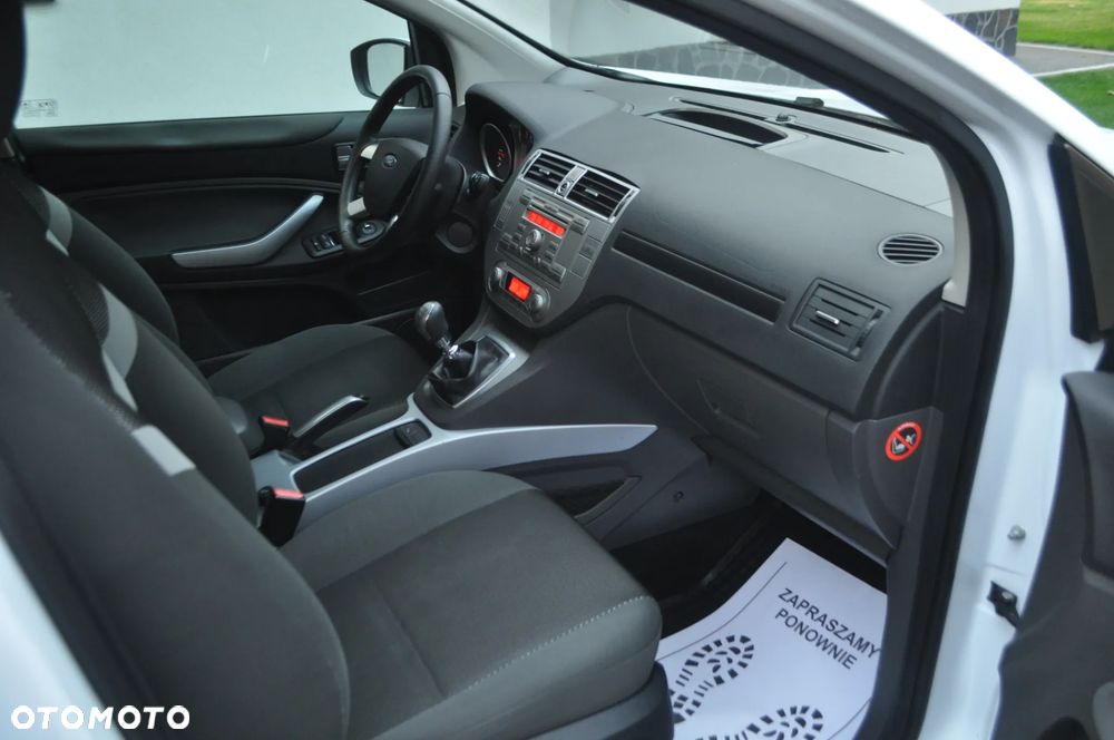 Ford Kuga 2.0 TDCi 2x4 Titanium - 19