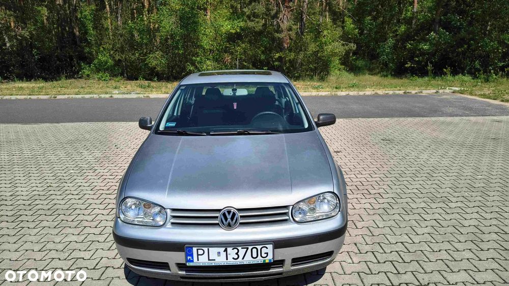 Volkswagen Golf - 2